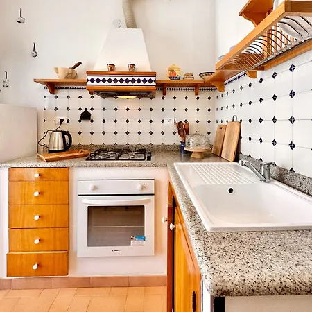 Hostdomus - Paradiso * 菲纳莱利古雷