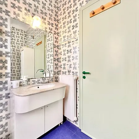 Apartment Hostdomus - Paradiso *